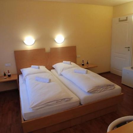 Bad Bruckhaus Erlebnishotel 瓦尔茨胡特·田根 外观 照片