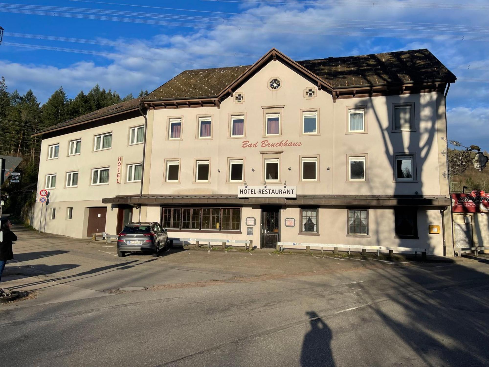Bad Bruckhaus Erlebnishotel 瓦尔茨胡特·田根 外观 照片