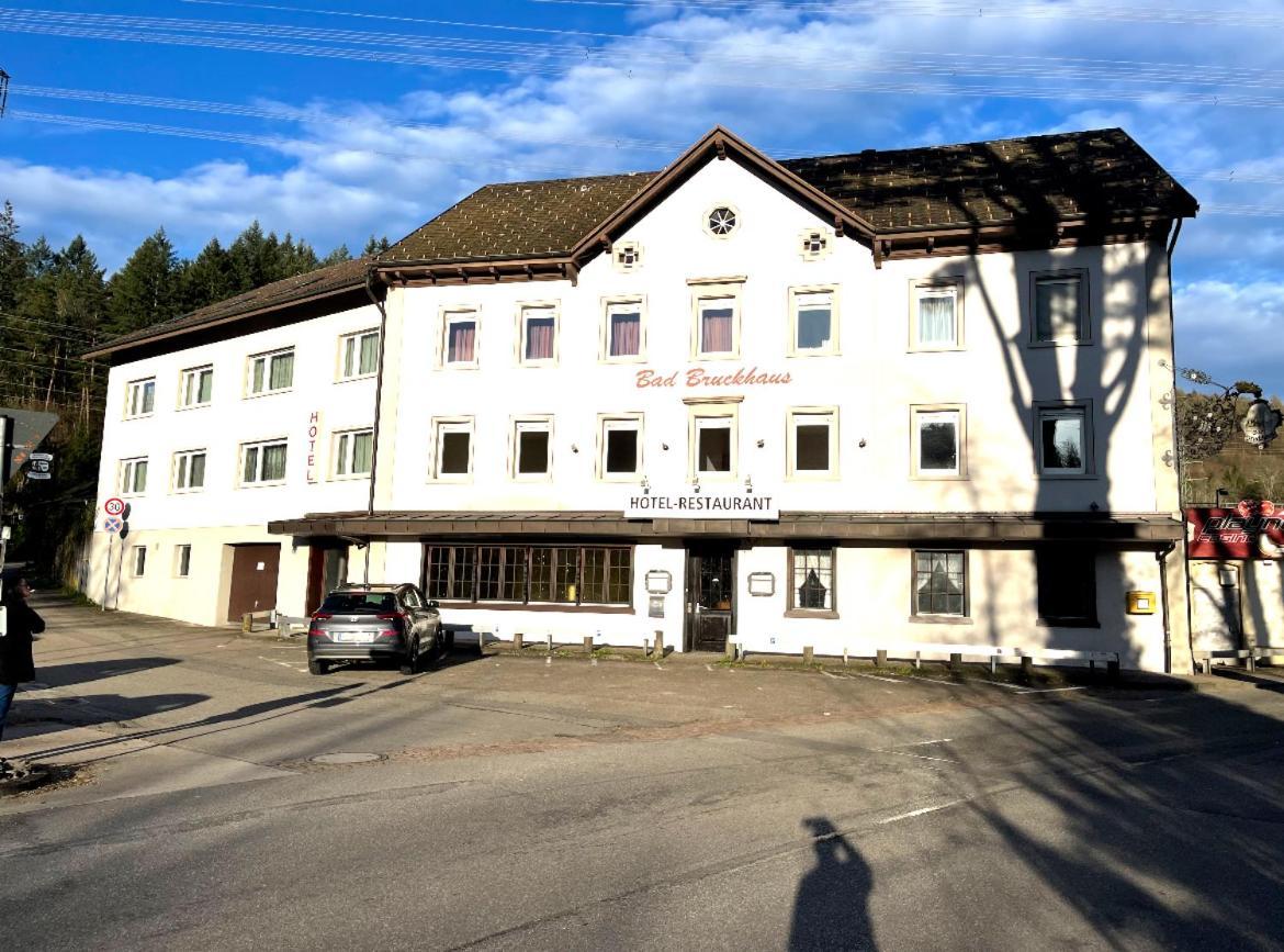 Bad Bruckhaus Erlebnishotel 瓦尔茨胡特·田根 外观 照片
